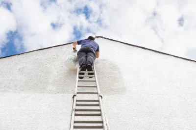 Peinture extérieure à Fouquebrune — façades et ravalement